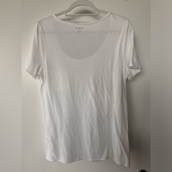 Three Dots white scoop neck t shirt. Size M. - Picture 3 of 7